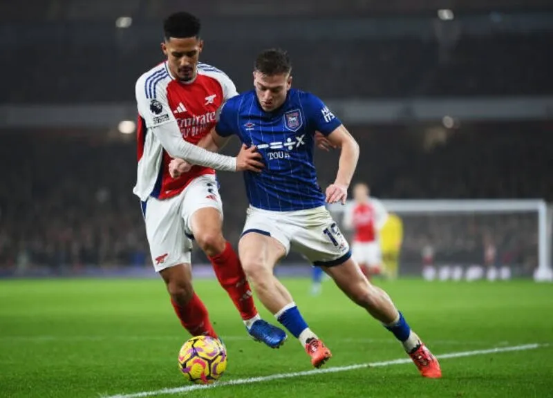 Soi kèo trận đấu Ipswich Town vs Arsenal            